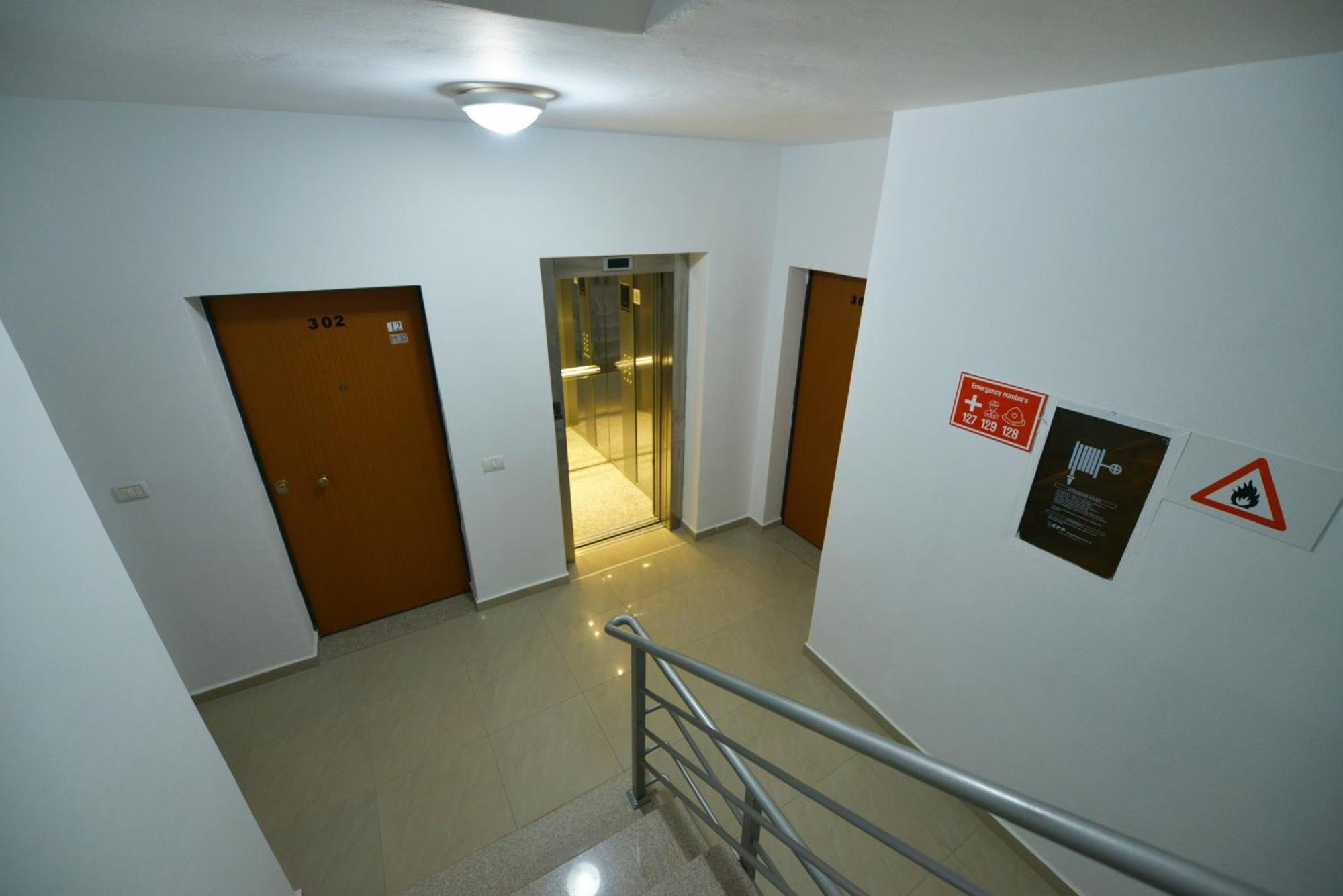 Apt Sarandë Exteriér fotografie